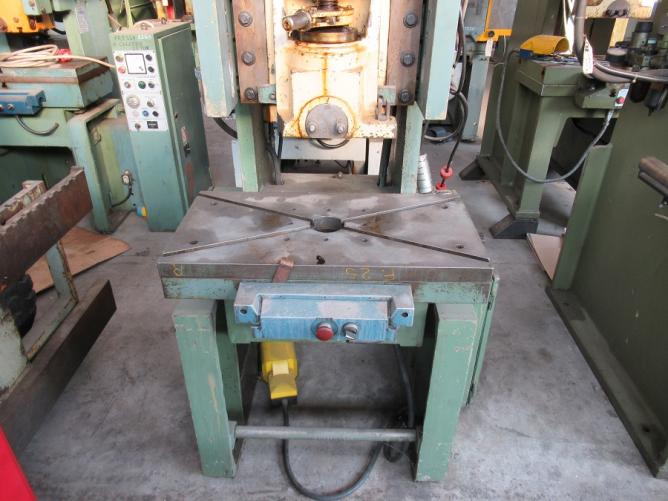 AGOSTINO COLOMBO F 25 